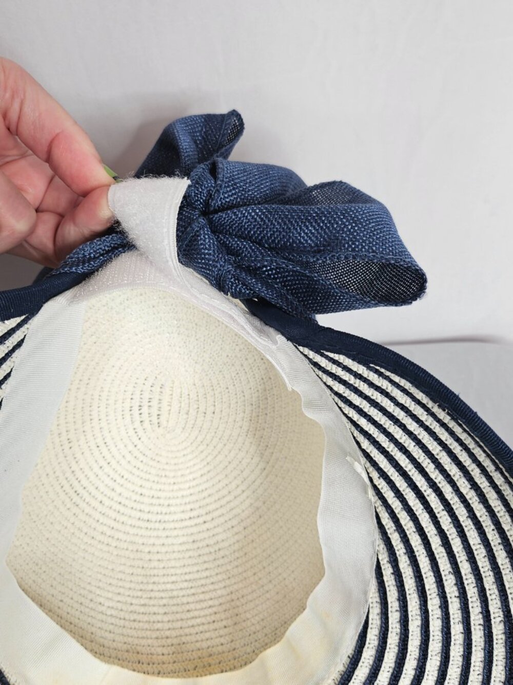 Packable Wide Brim Sun Hat | Navy Bow | Beach Resort Cruise | Adjustable - Picture 10 of 16